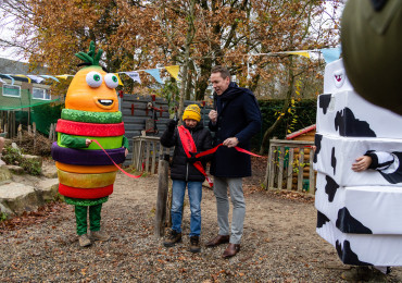 Minister Jo Brouns en kinderburgemeester van Zutendaal Flinn openen het Oog voor Lekkers-jaar